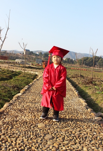China Customized Sky Blue Preschool Graduation Cap And Gown Suppliers &  Manufacturers - Factory Direct Wholesale - OBSO